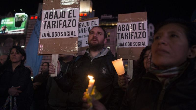 Protesta contra los tarifazos en Argentina