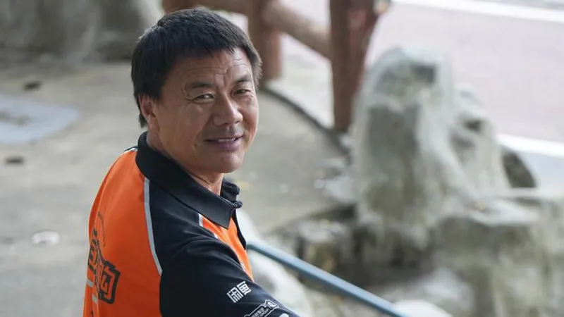 A Delivery Rider's Words Take Flight: Celebrating Wang Jibing's Literary Triumph