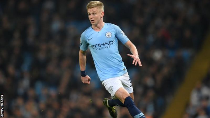 Oleksandr Zinchenko: Man City defender signs contract extension - BBC Sport