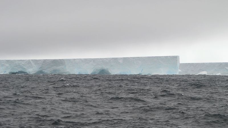 Scientists track iceberg the size of London - BBC News