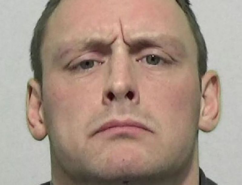 Rapist Lee Metcalf Who Held 16 Year Old Girl Captive Jailed Bbc News