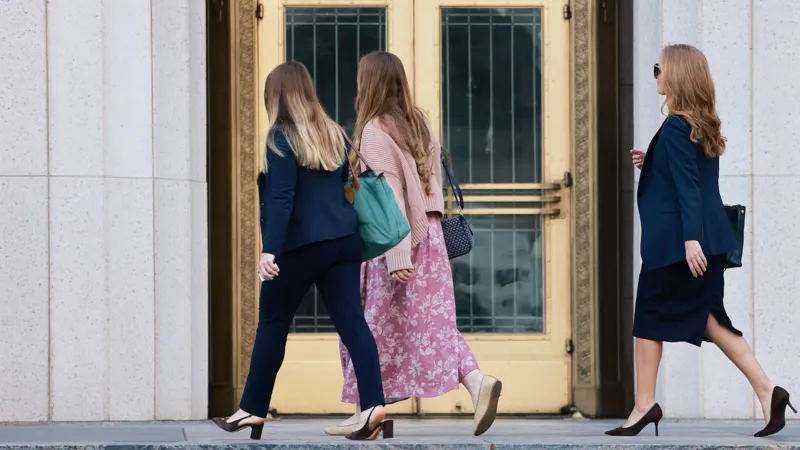 «Estuve en Instagram todo el día», cuenta una mujer en un juicio histórico «Estuve en Instagram todo el día», cuenta una mujer en un juicio histórico