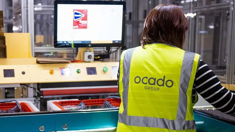 Ocado eliminará 1.000 puestos de trabajo en un esfuerzo por reducir costes Ocado eliminará 1.000 puestos de trabajo en un esfuerzo por reducir costes