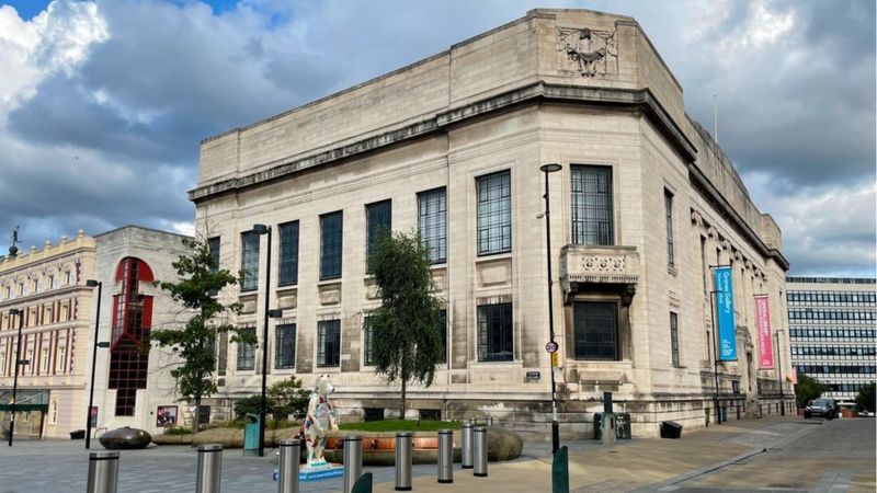 Sheffield Central Library Gets Exclusion Zone Over Masonry Concerns Bbc News