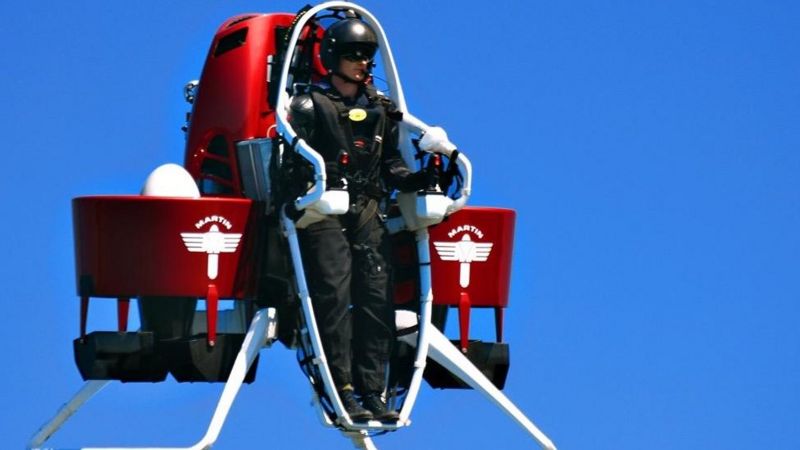 Tomorrow's cities: What it feels like to fly a jetpack - BBC News