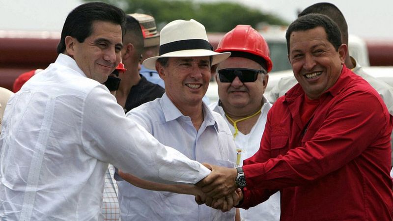 Acompañados del presidente de Panamá, Martín Torrijos, Uribe y Chávez acudieron al inicio de las obras del gasoducto de La Guajira