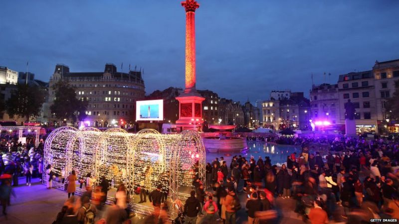 Diwali: Pictures of the lights and parades from around the UK - BBC ...