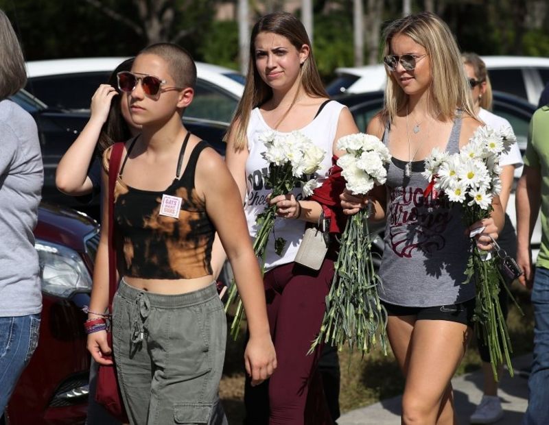 Emma González el 25 de febrero de 2018 en la escuela Stoneman Douglas.