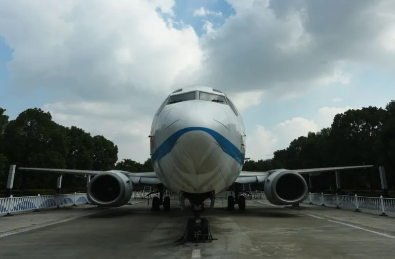 Boeing 737 crashes during take-off in Senegal