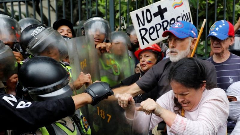 Venezuela Protests: Elderly Clash With Police In Opposition March - BBC ...