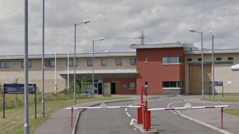 HMP Bronzefield: Newborn baby dies at women's prison - BBC News