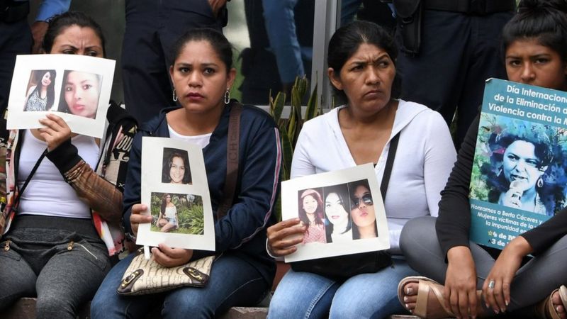 Con Mucha Saña La Mataron A Pedradas La Alerta Roja En Honduras