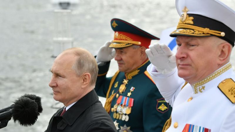 Парад в честь Дня ВМФ в Санкт-Петербурге _119565702_gettyimages-1234174962