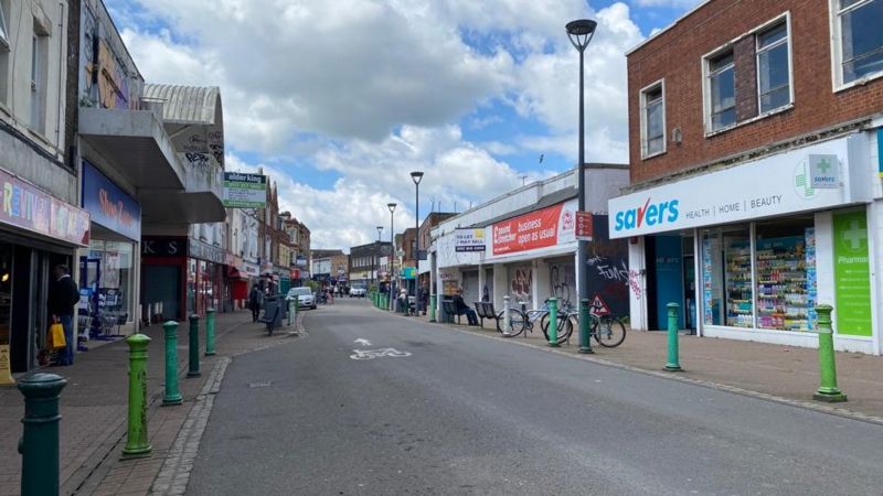 Bedminster shopping centre dubbed the 'UK's saddest' - BBC News