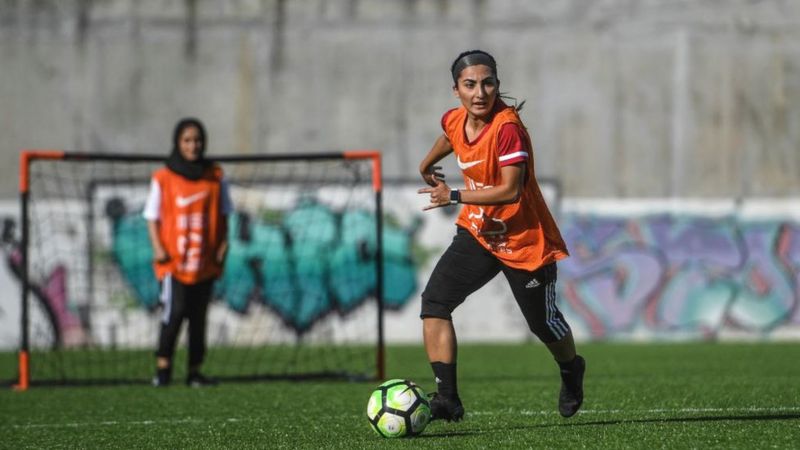 فوتبالیست‌های زن افغان 