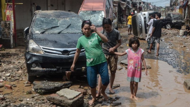 Kisah Korban Banjir Jakarta Dan Sekitarnya: 'Air Hingga Ke Lantai Dua ...