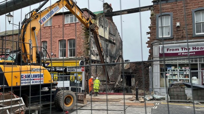 Maryport's Senhouse Street reopens after work to end 'chaotic' parking ...