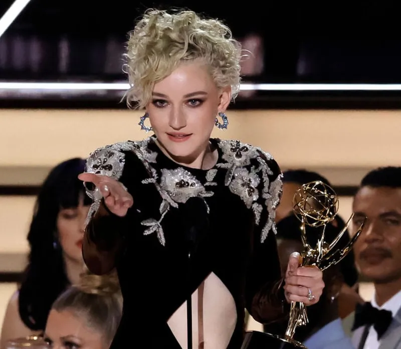 Julia Garner fue galardonada por su papel en Ozark.