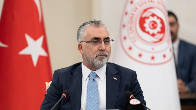 Bakan Işıkhan, Ocak ayında tüm kamu görevlilerine yüzde 40-45’e yakın zam yapılacağını açıkladı