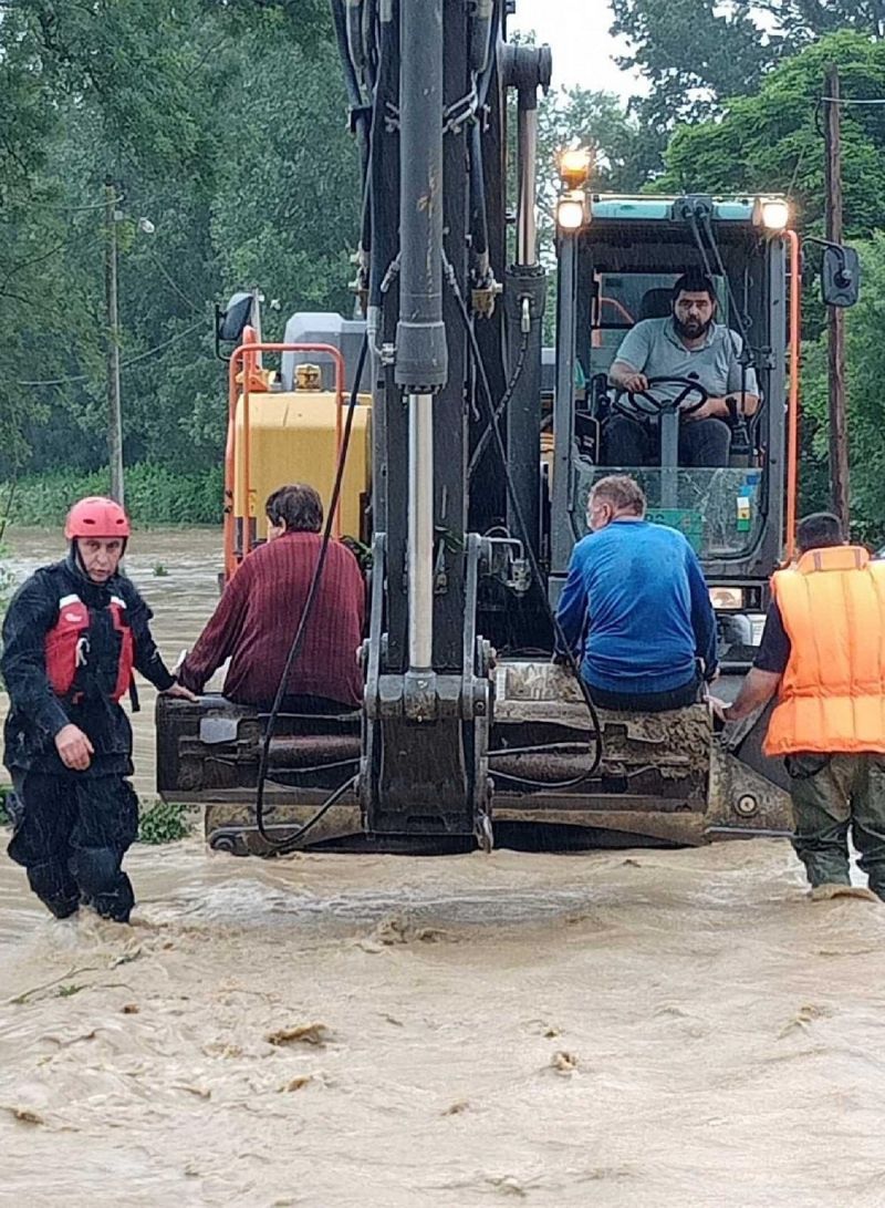 Poplave U Srbiji: Vanredna Situacija U 56 Opština I Gradova, Vučić ...