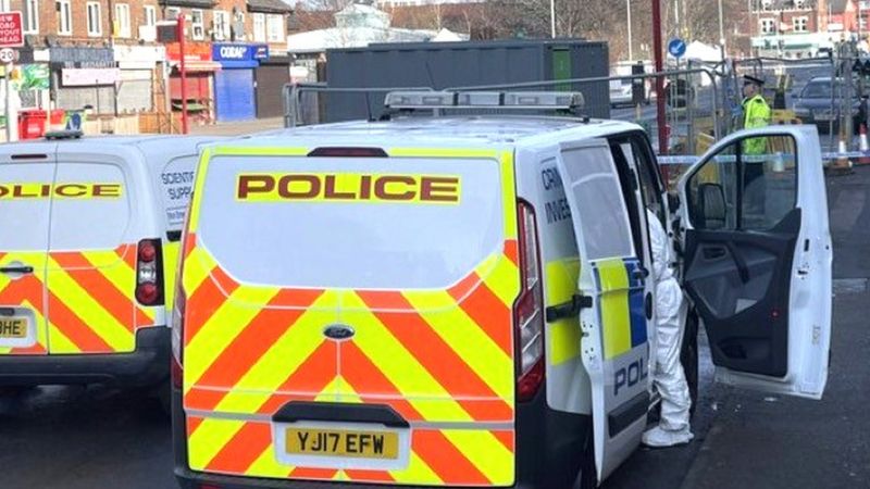 Leeds Stabbing: Teenager Arrested On Suspicion Of Murder - BBC News