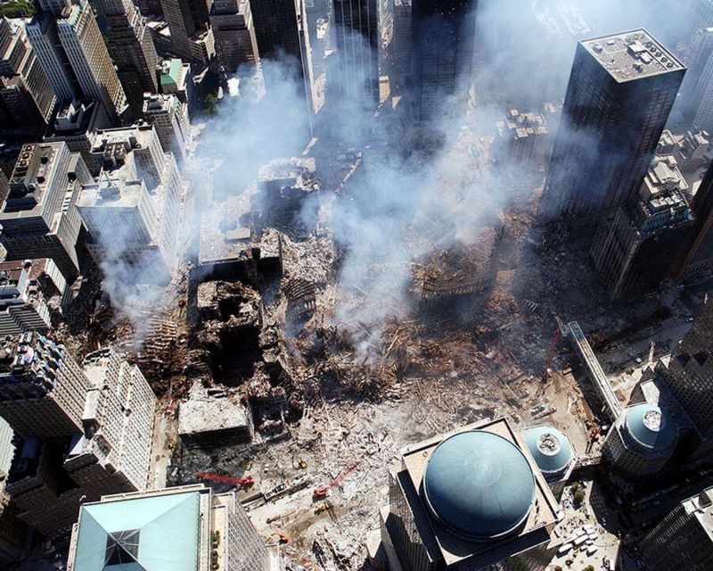 Vista aérea da destruição no local do World Trade Center