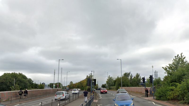 Teenage Cyclist Seriously Hurt In Bilston Crash - BBC News