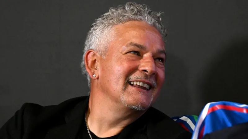 Ex-footballer Roberto Baggio injured in armed robbery