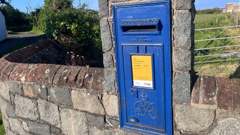 Islanders 'really cross' over postal vote delays