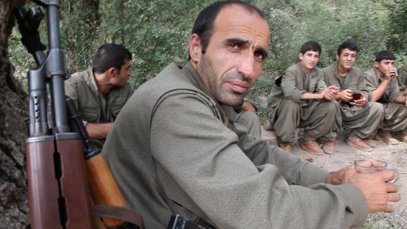 In pictures: PKK fighters prepare for battle with IS - BBC News