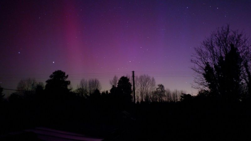 Northern Lights Display Dazzles West Midlands Sky Watchers - BBC News