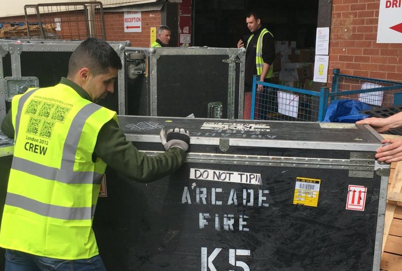 What it takes to get Beyonce on a world tour - BBC News