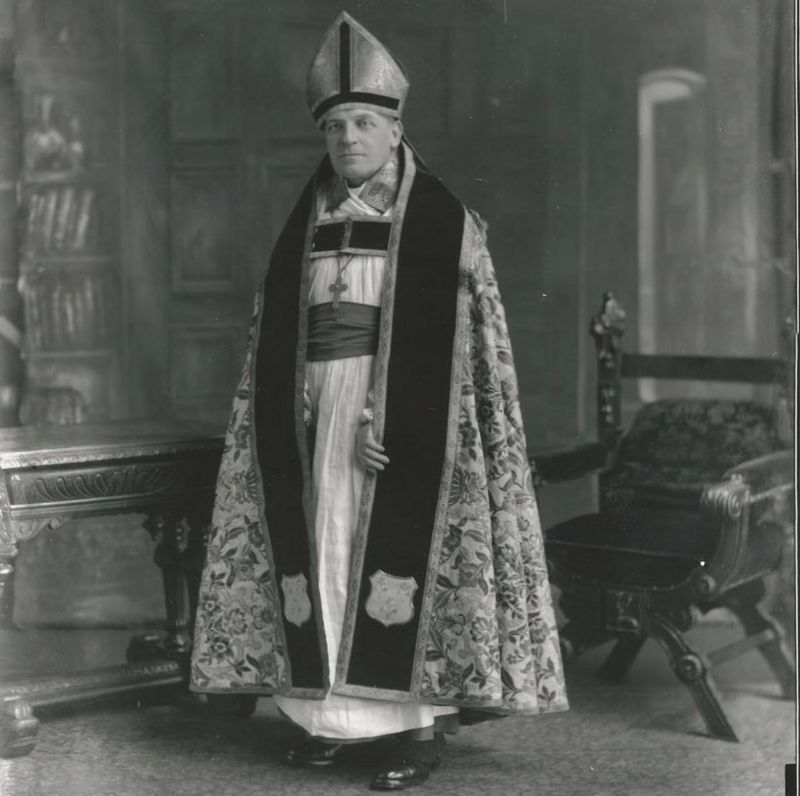 Photographs of Derby Cathedral from 1880s found - BBC News