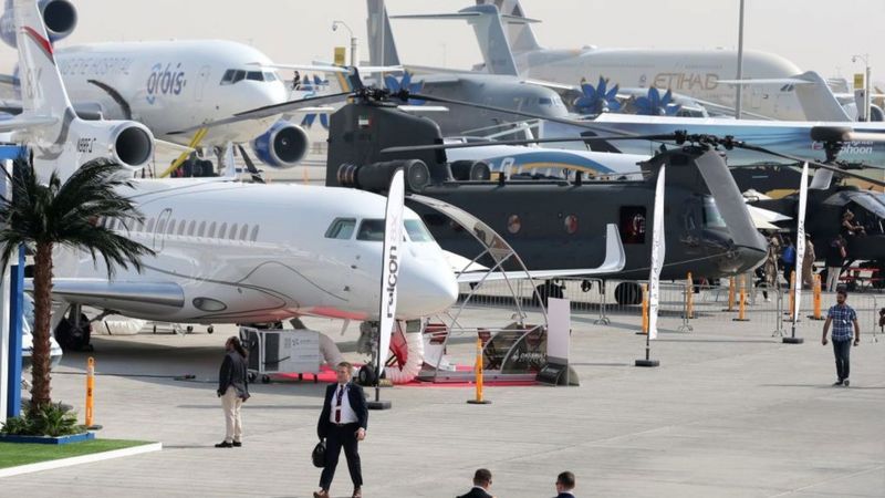 Dubai Airshow: Building a new supersonic airliner - BBC News