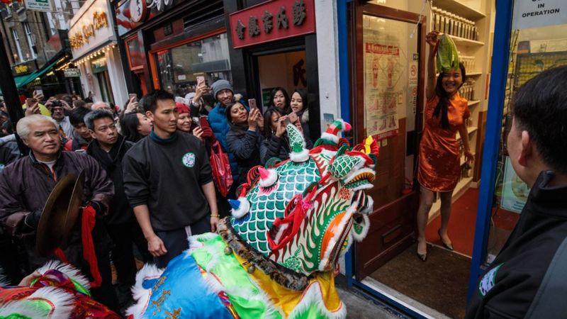 Londoners celebrate Chinese New Year with party in Trafalgar Square