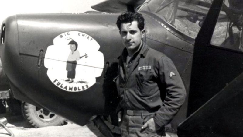 US airline mechanic achieves record-breaking 75 years of service - BBC News