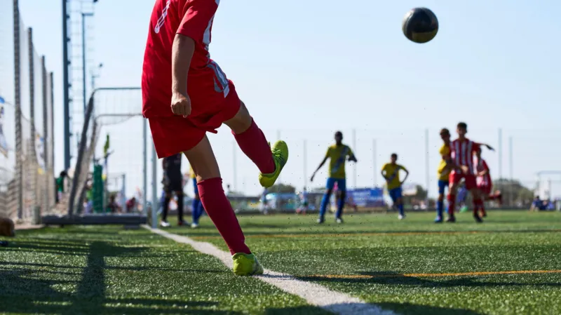 Más de 1.000 equipos se preparan para un torneo de fútbol que batirá récords.