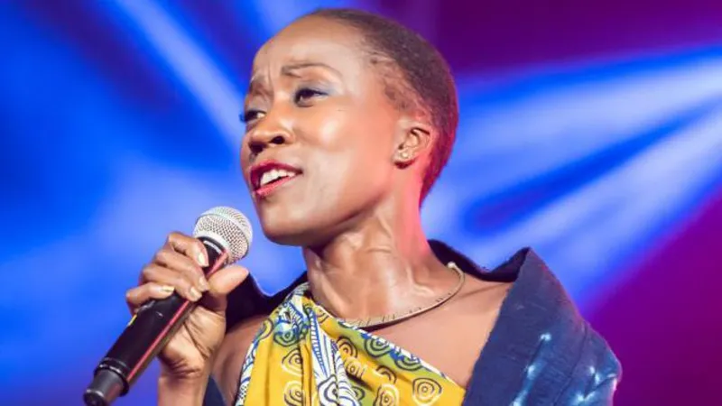 Malian singer Rokia Traoré detained in Italy in child custody row ...