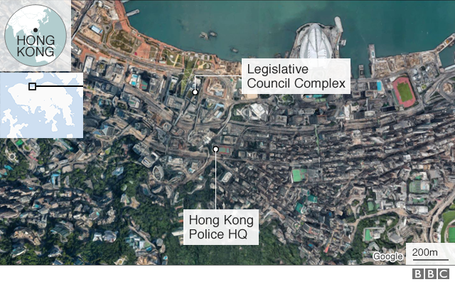 Hong Kong Protests Thousands Surround Police Headquarters Bbc News 7493