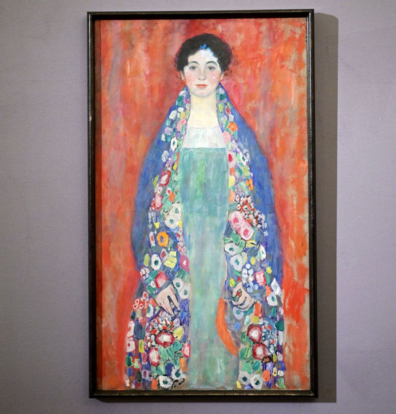 'Lost' Gustav Klimt painting sells for €30m - BBC News