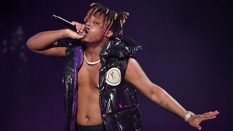 Juice Wrld Us Rapper Dies Aged 21 After Seizure At Airport Bbc News