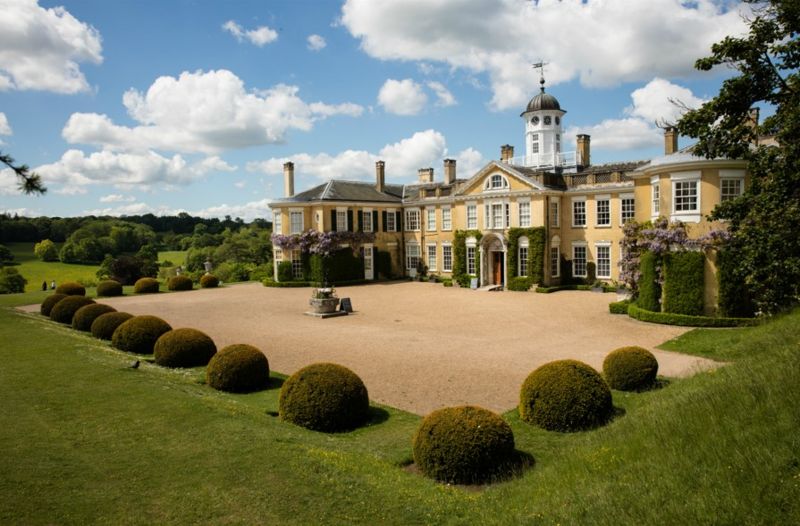 Lower Kingswood Latest News, Headlines and Entertainment from the BBC