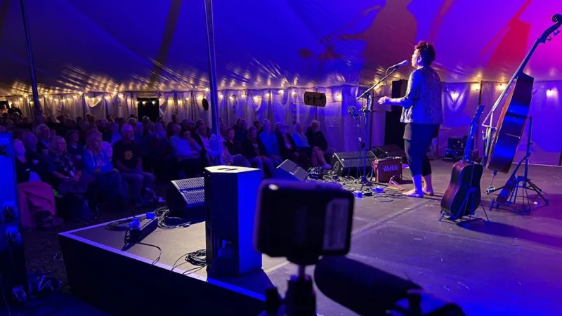 Según los organizadores, el festival aporta casi un millón de libras a la ciudad.