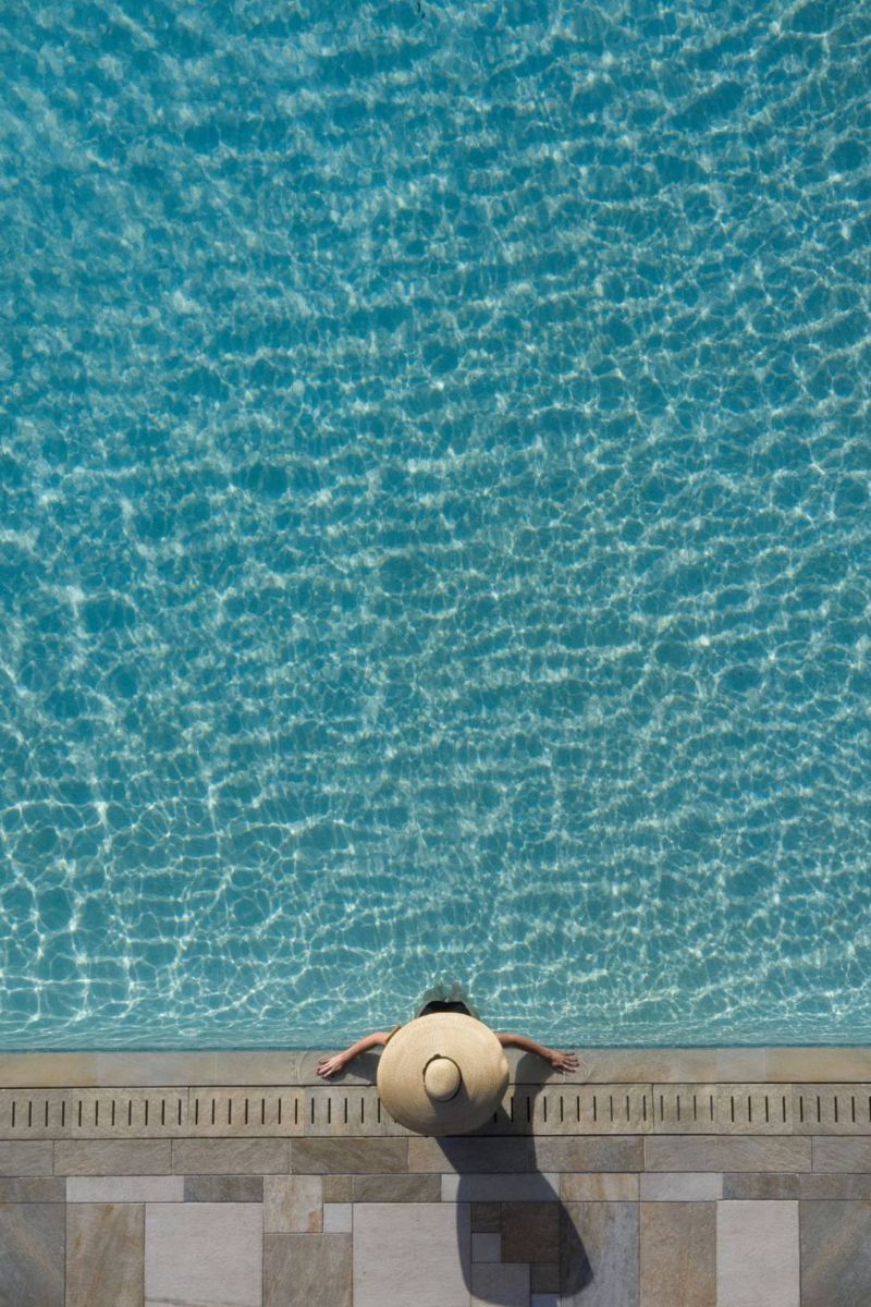 Photographer captures swimming pools from above - BBC News