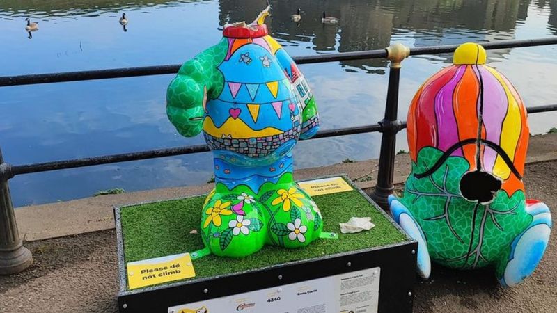 Wildlife sculptures made from fly-tipping waste go on show - BBC News