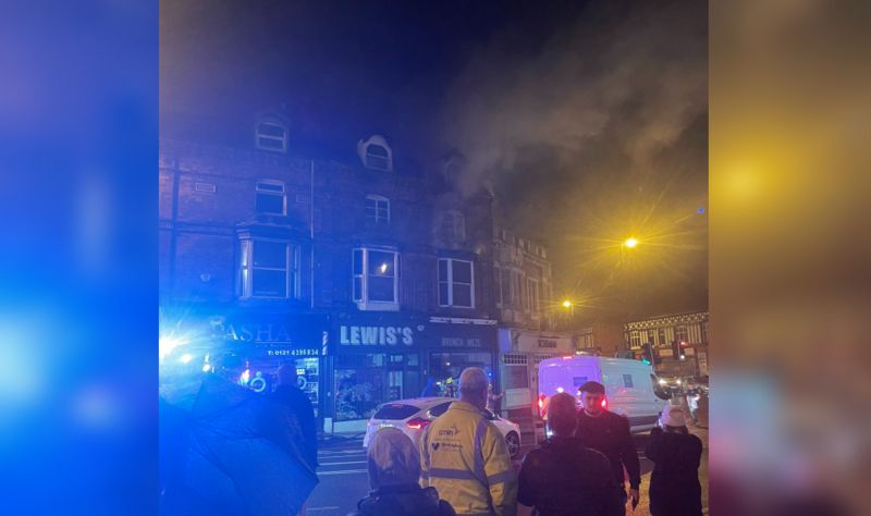 moseley-roads-closed-due-to-fire-above-caf-bbc-news