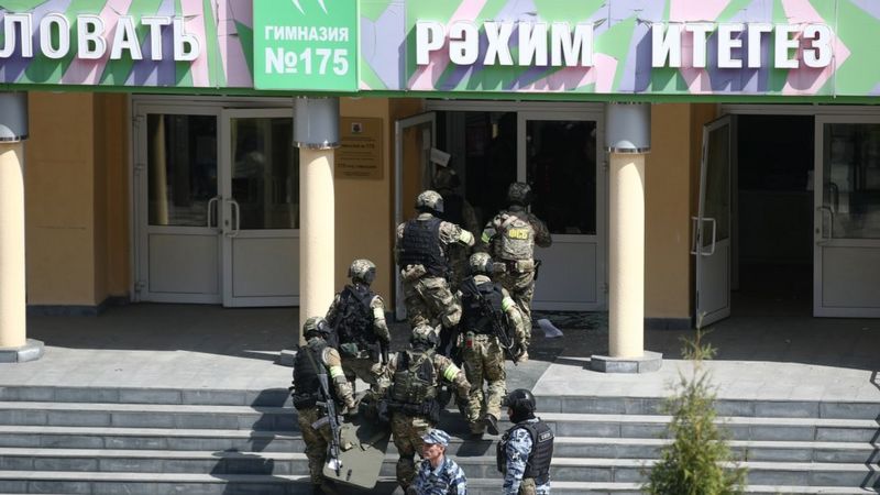 Штурм школы в Казани (фото, видео)