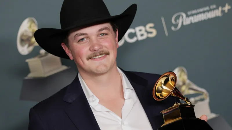 El ganador del Grammy acerca la música country tradicional a nuevos públicos