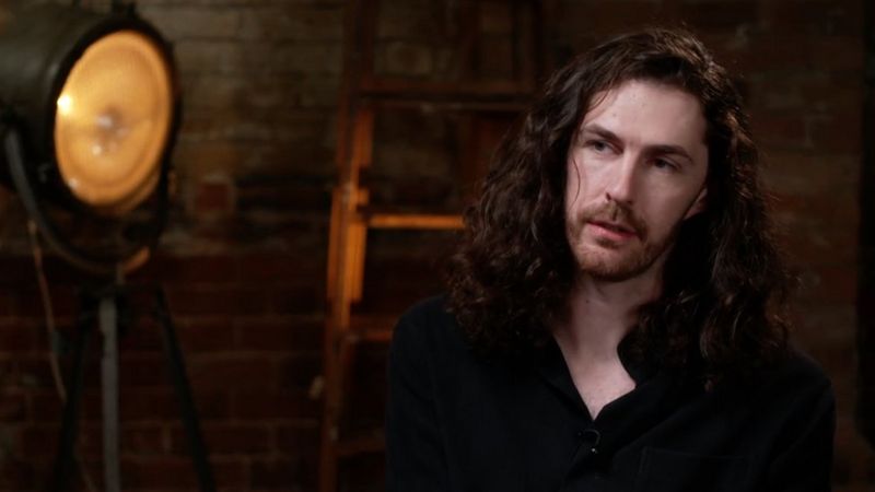 Hozier would consider strike over AI threat to music - BBC News