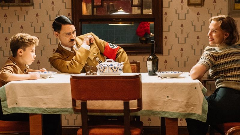 Jojo Rabbit: Nazi satire wins top Toronto film award - BBC News